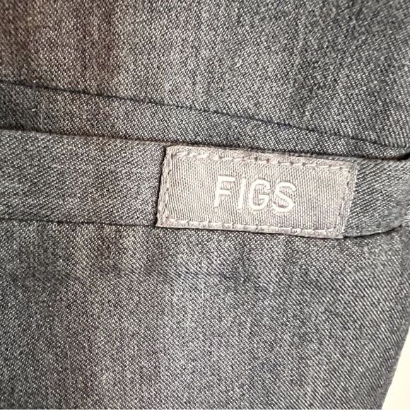 Figs Technical Collection Gray Scrubs with Pockets Size Small New Condition - Picture 5 of 6